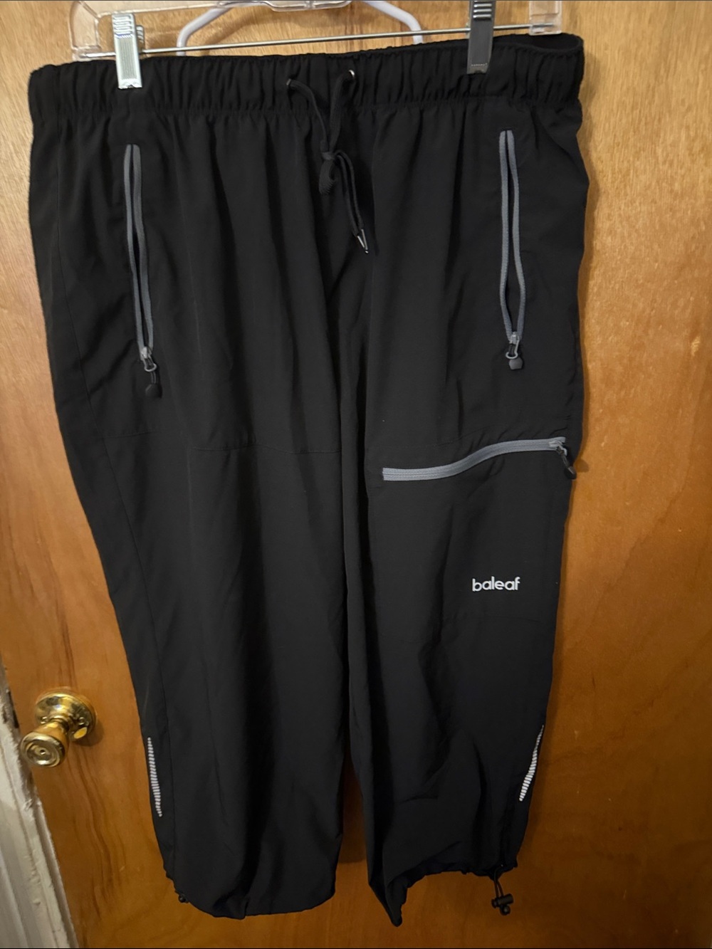 Baleaf Black Capri Active Pants with Gray Zippers